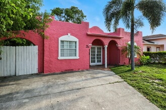 Building Photo - 423 Kern St