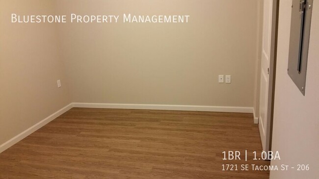 Building Photo - $399 Moves you in! Apply today!