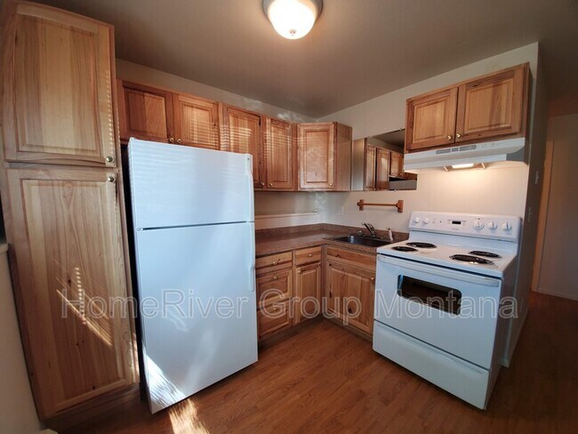 Building Photo - 1744 S 7th St W