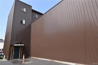 Building Photo - 170 Court St