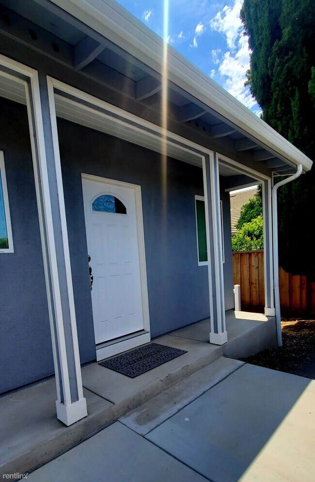 Building Photo - 2 br, 2 bath House - 345 Park Hill Drive 345