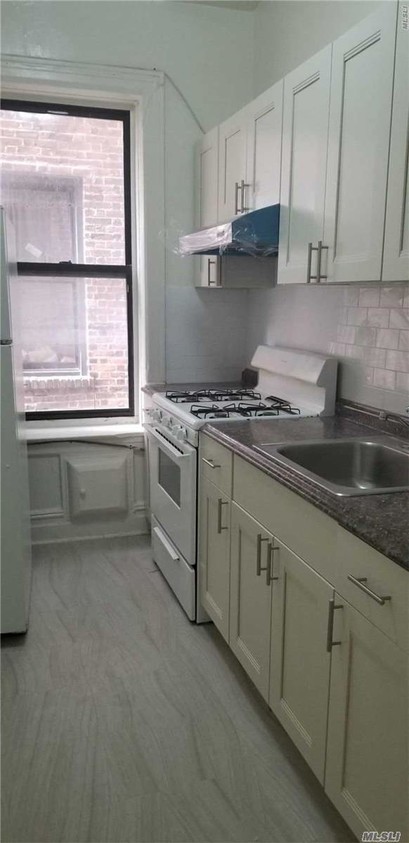 Primary Photo - 33-07 83rd St