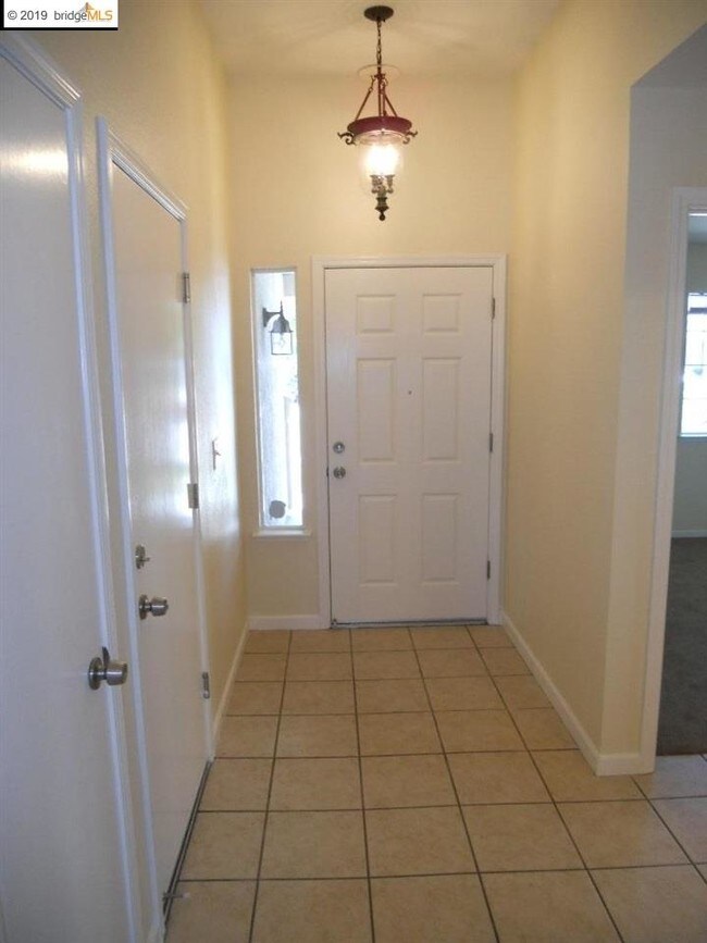 Building Photo - 1236 Walnut Meadows Dr