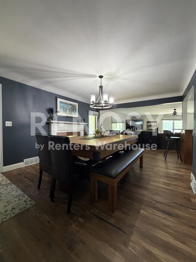 Foto del edificio - 4 Bedroom 2 Bath Single Family Home in Circle Pines