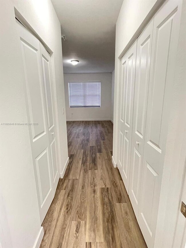 Foto del edificio - 15600 SW 136th St