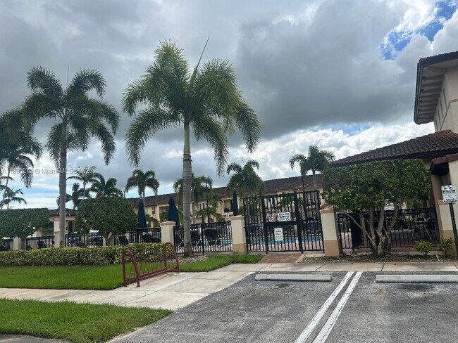 Foto del edificio - 12856 SW 132nd Terrace