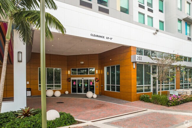 Foto del edificio - 202-272 SE 5th Ave