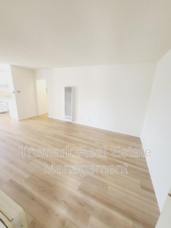 Building Photo - 1365 Orange Grove Ave