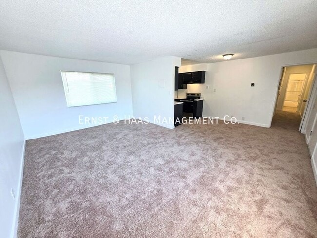 Photo - 240 E Burnett St Apartment