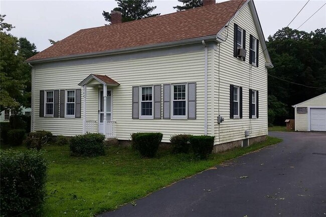 Building Photo - 1564 Kingstown Rd