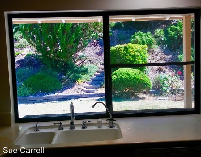 Foto del edificio - 6325 Stone Bridge Rd