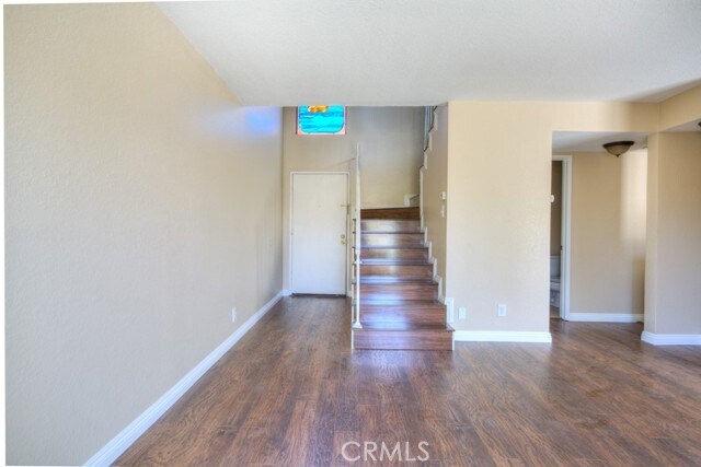 Foto del edificio - 555 S Azusa Ave