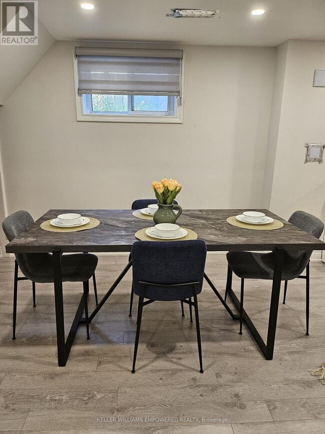 Building Photo - 333 Paliser Crescent S