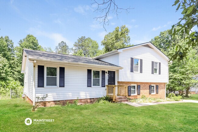 Building Photo - 185 Hyde Cir