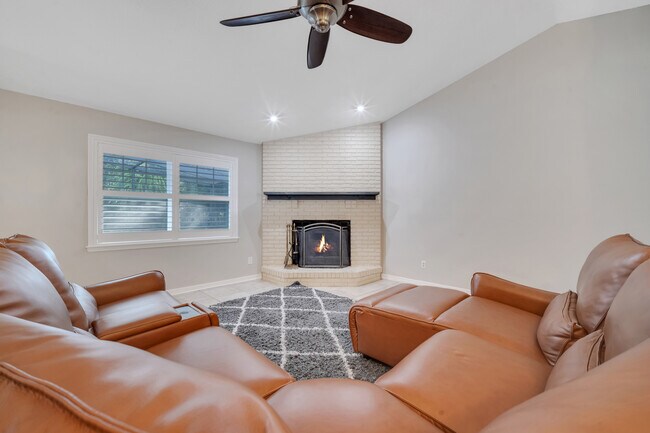 Foto del edificio - 755 Oak Terrace