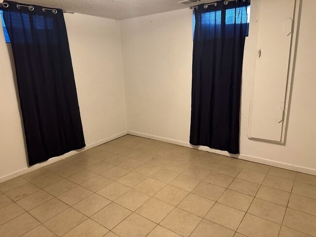 Photo - Long Realty & Property Management - 4 Bed ... House