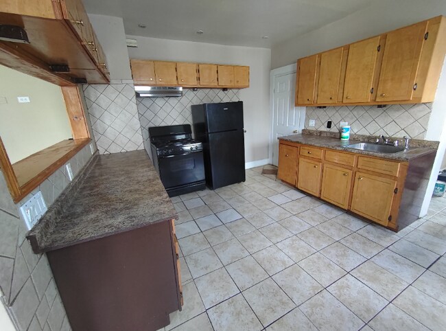 Building Photo - 57 Liberty St