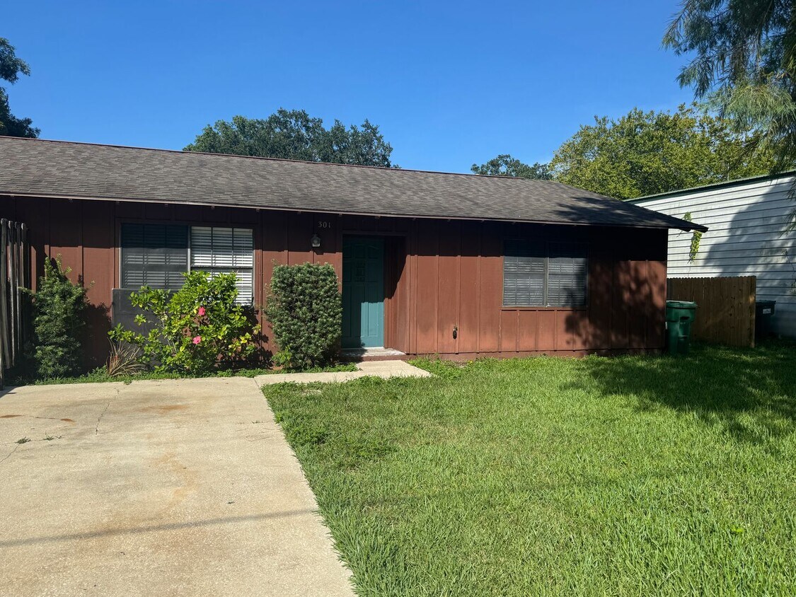 Primary Photo - 2/1 Duplex in Holly Hill