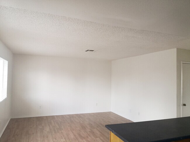 Foto del edificio - 2301 Pearson Ct