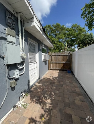 Building Photo - 8609 Blossom Ave