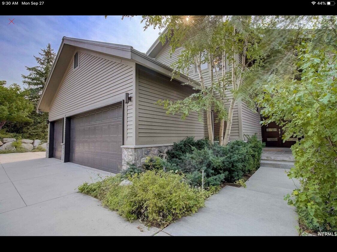 Primary Photo - 5490 E Pioneer Fork Rd