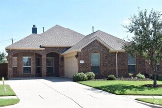 Building Photo - 1009 Kerrville Way