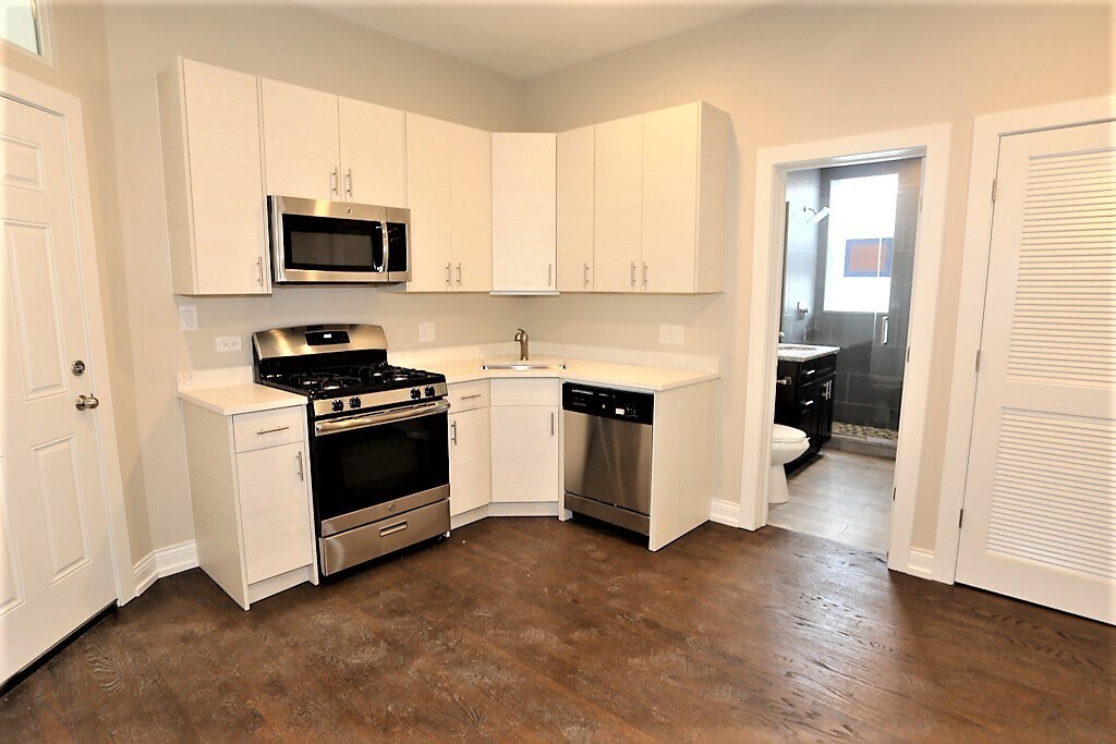 Foto principal - 2752 N Richmond St