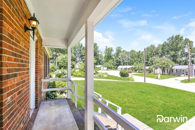 Foto del edificio - 15 Periwinkle Court, Greensboro, NC 27407