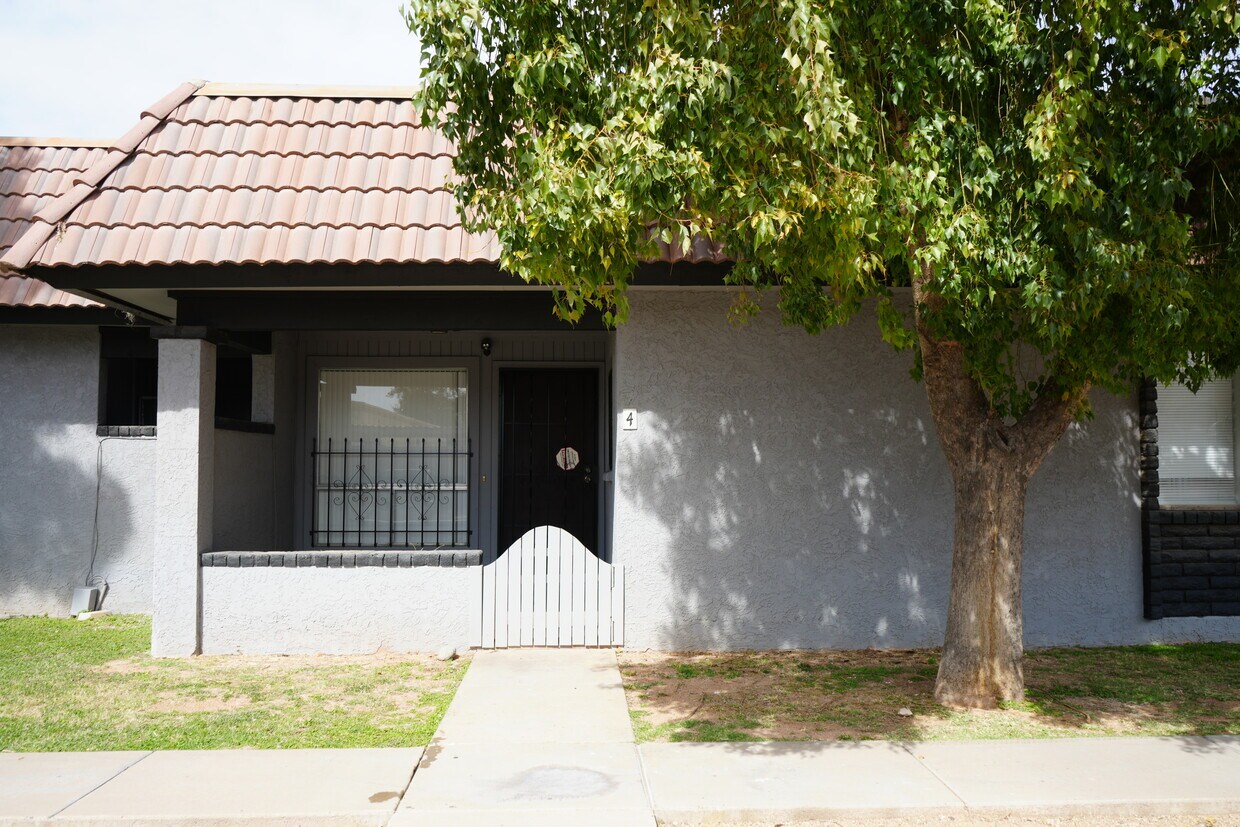 9001 W Elm St Unit 4, Phoenix, AZ 85037 Condo for Rent in Phoenix, AZ