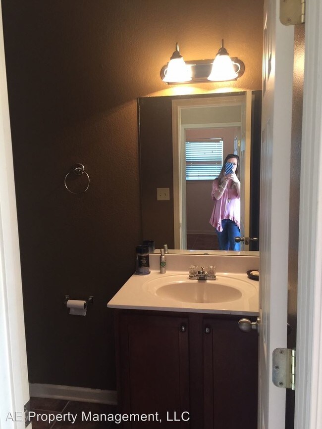 Foto del edificio - 4 br, 2.5 bath House - 1562 Meade Lake