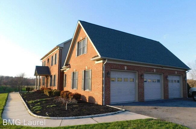 Building Photo - 5 br, 6 bath House - 3833 Wayson Road