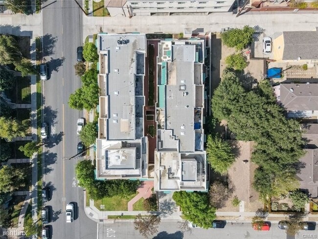Building Photo - 2 br, 3 bath Condo - 1201 Viola Ave Apt 103
