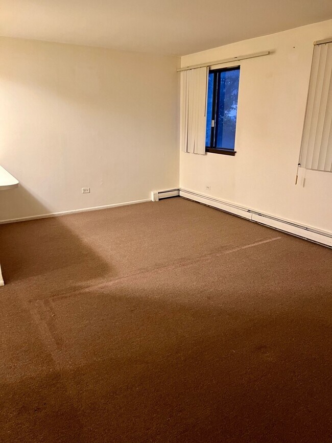 Foto del edificio - 5306 N Cumberland Ave