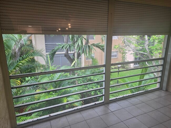 Foto del edificio - 959 SE 2nd Ave