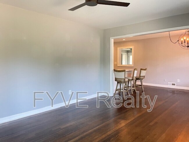 Foto del edificio - 796 Timberland St