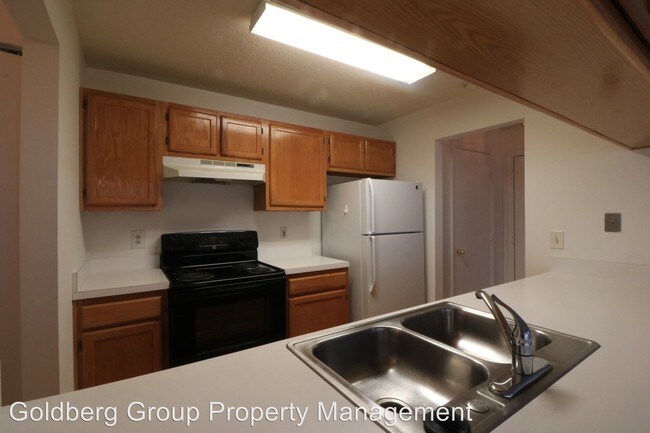 Foto del edificio - 14203 Wolf Creek Pl