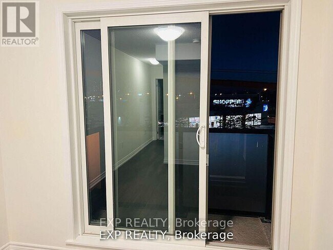 Photo du bâtiment - 1081 Danforth Rd