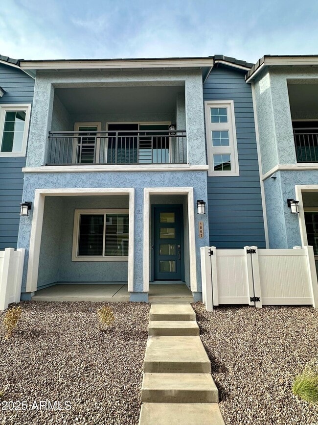 Building Photo - 8149 E Petunia Ave