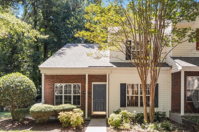 Building Photo - 10660 Holly Ridge Blvd