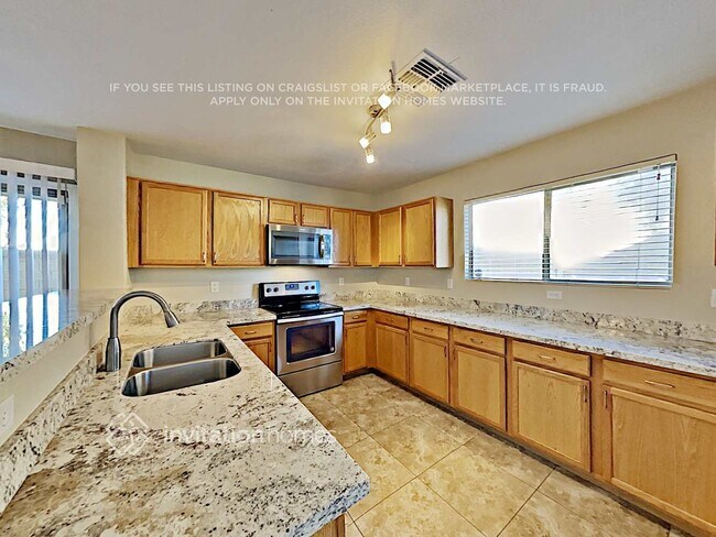 Foto del edificio - 8190 W Purdue Ave