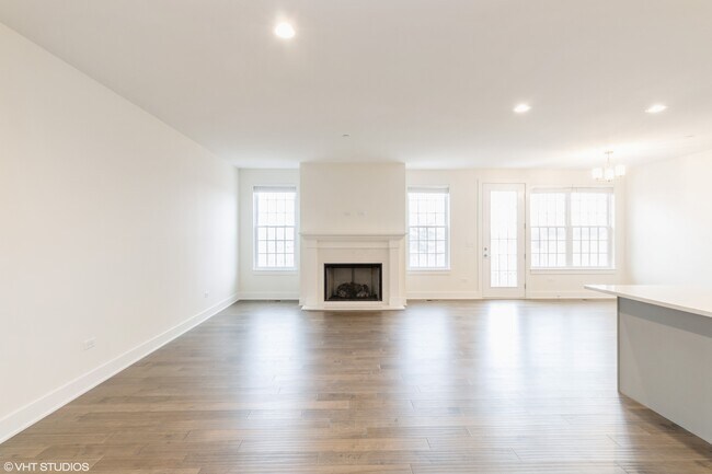 Foto del edificio - 738 Derby Ln