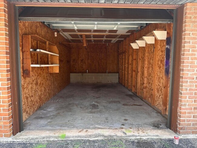 Building Photo - 3912 Overlook Dr