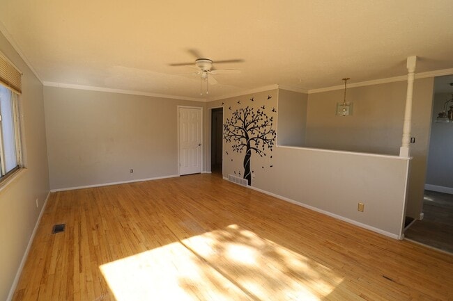 Foto del edificio - 565 E 200 N