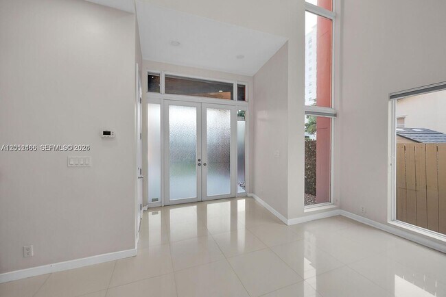 Foto del edificio - 3649 SW 16th Ter
