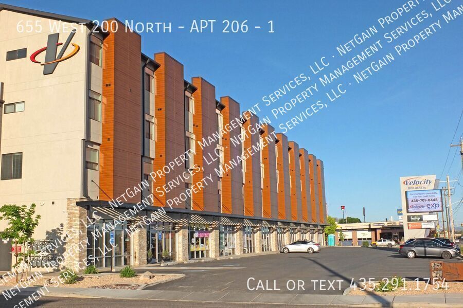 Primary Photo - Student Housing