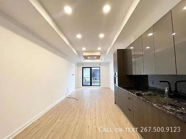 Photo - 1306 N Front St Apartment