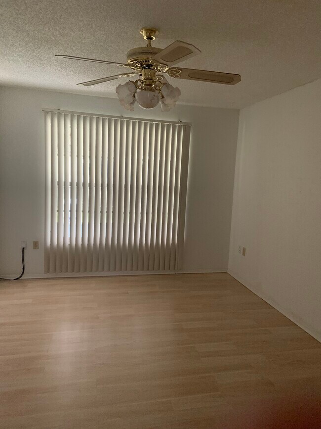 Foto del edificio - 2914 Wainwright Ct