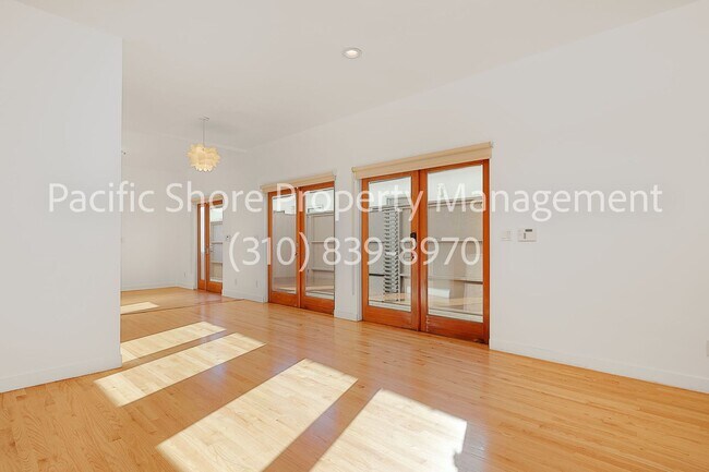 Foto del edificio - 543 Rose Ave