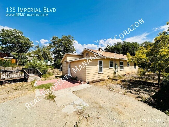 Foto del edificio - 135 Imperial Blvd