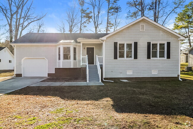 Building Photo - 303 Southampton Dr